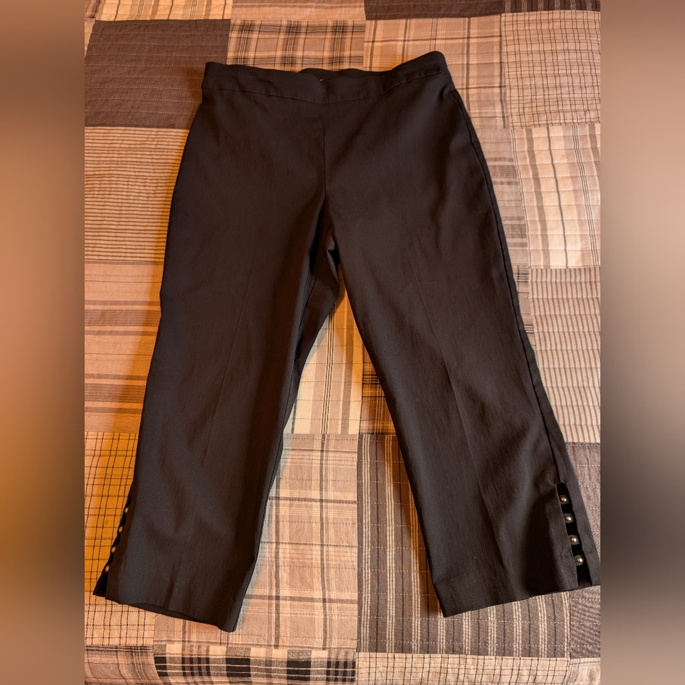 Counterparts Stretch Capris With Slit/Stud Detail 12P